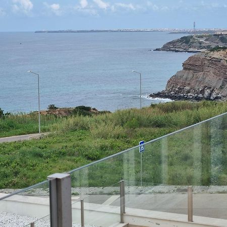 Ocean View Apartments โลรินญา ภายนอก รูปภาพ
