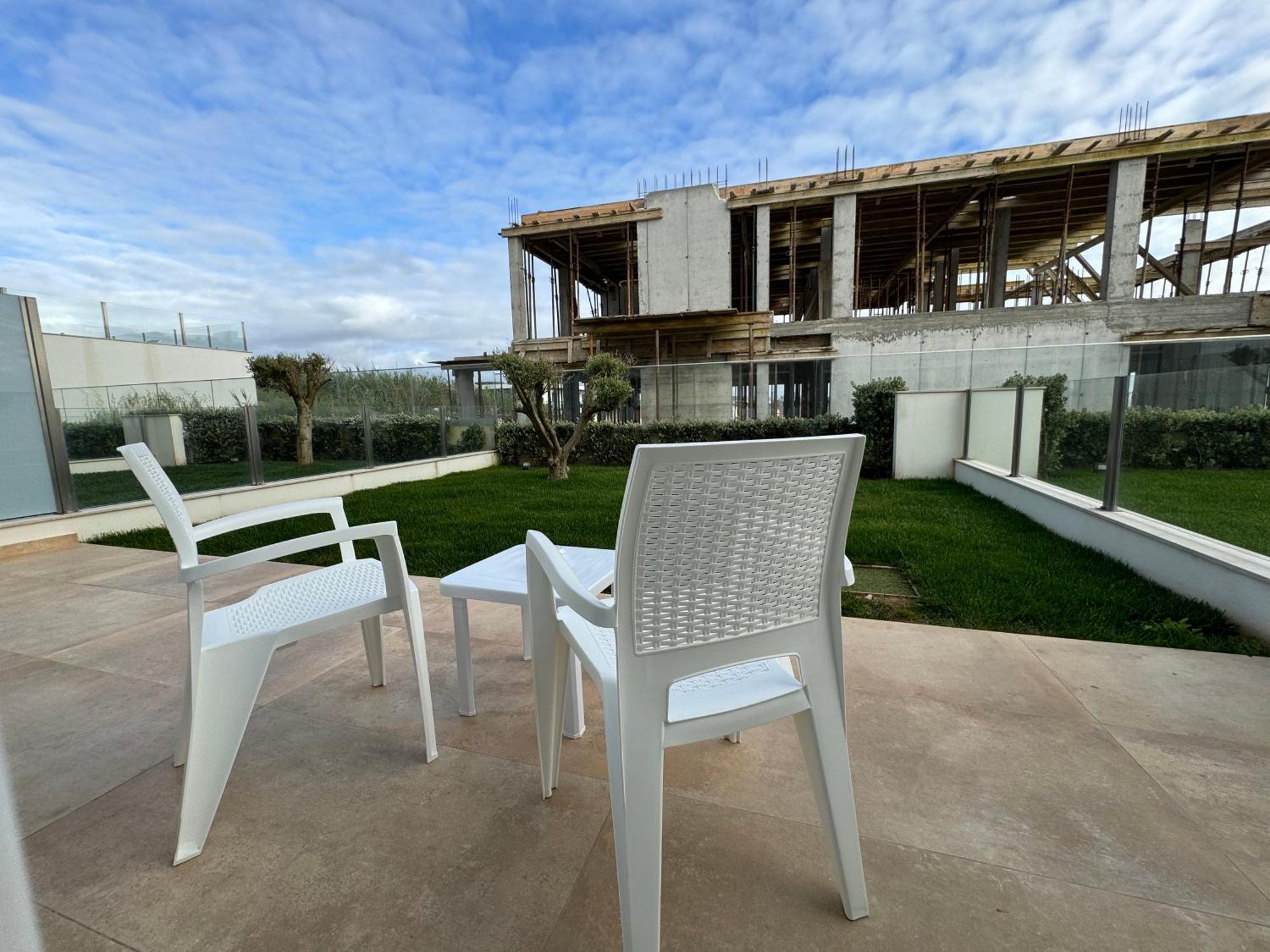 Ocean View Apartments โลรินญา ภายนอก รูปภาพ