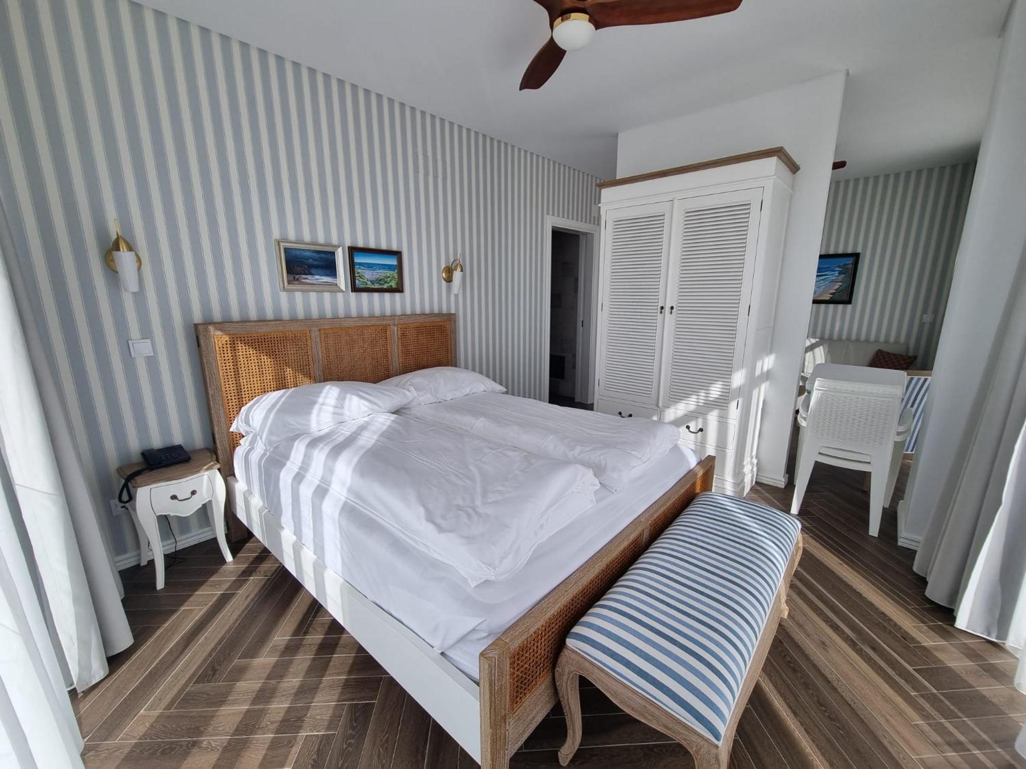 Ocean View Apartments โลรินญา ภายนอก รูปภาพ