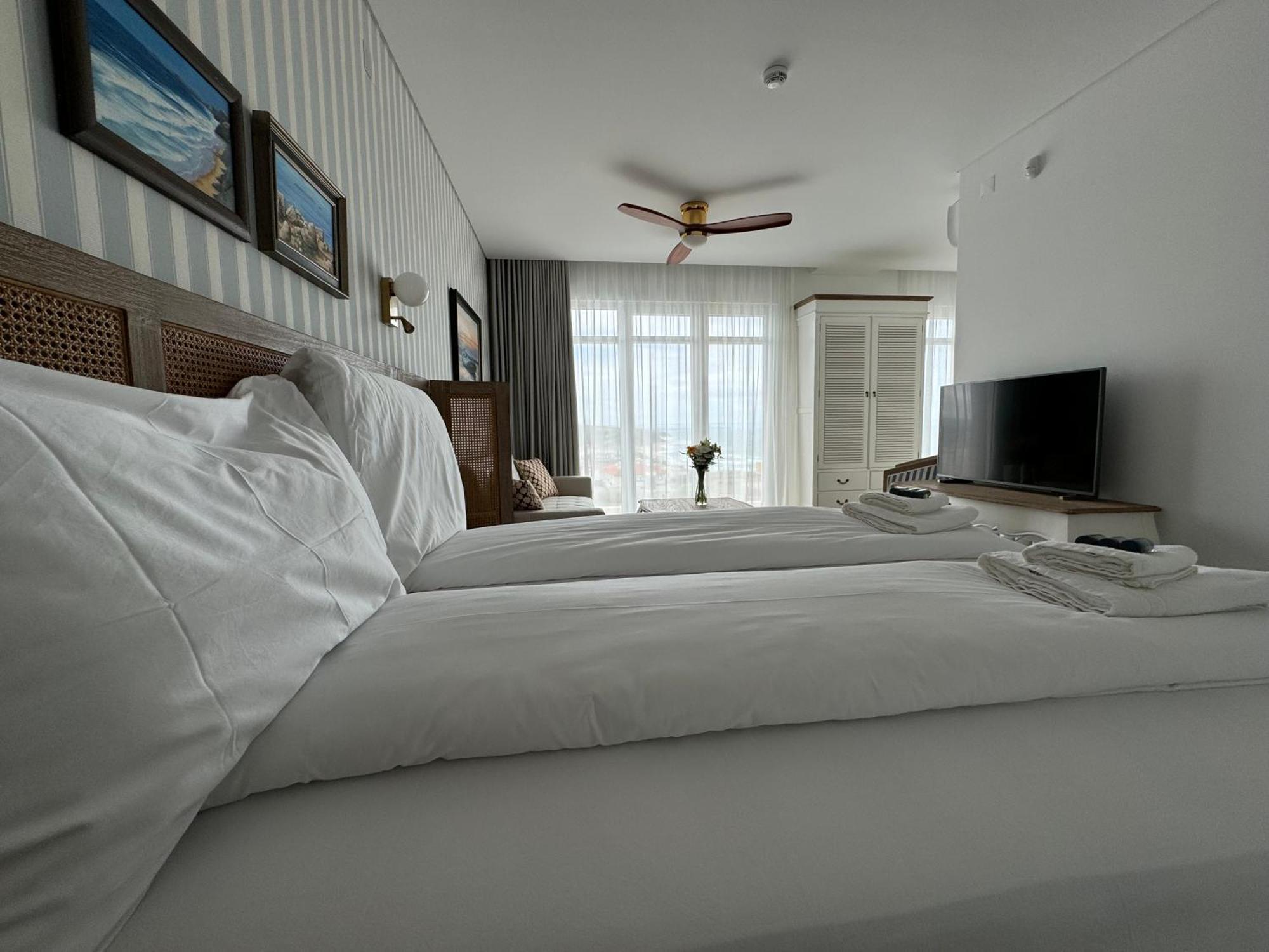 Ocean View Apartments โลรินญา ภายนอก รูปภาพ