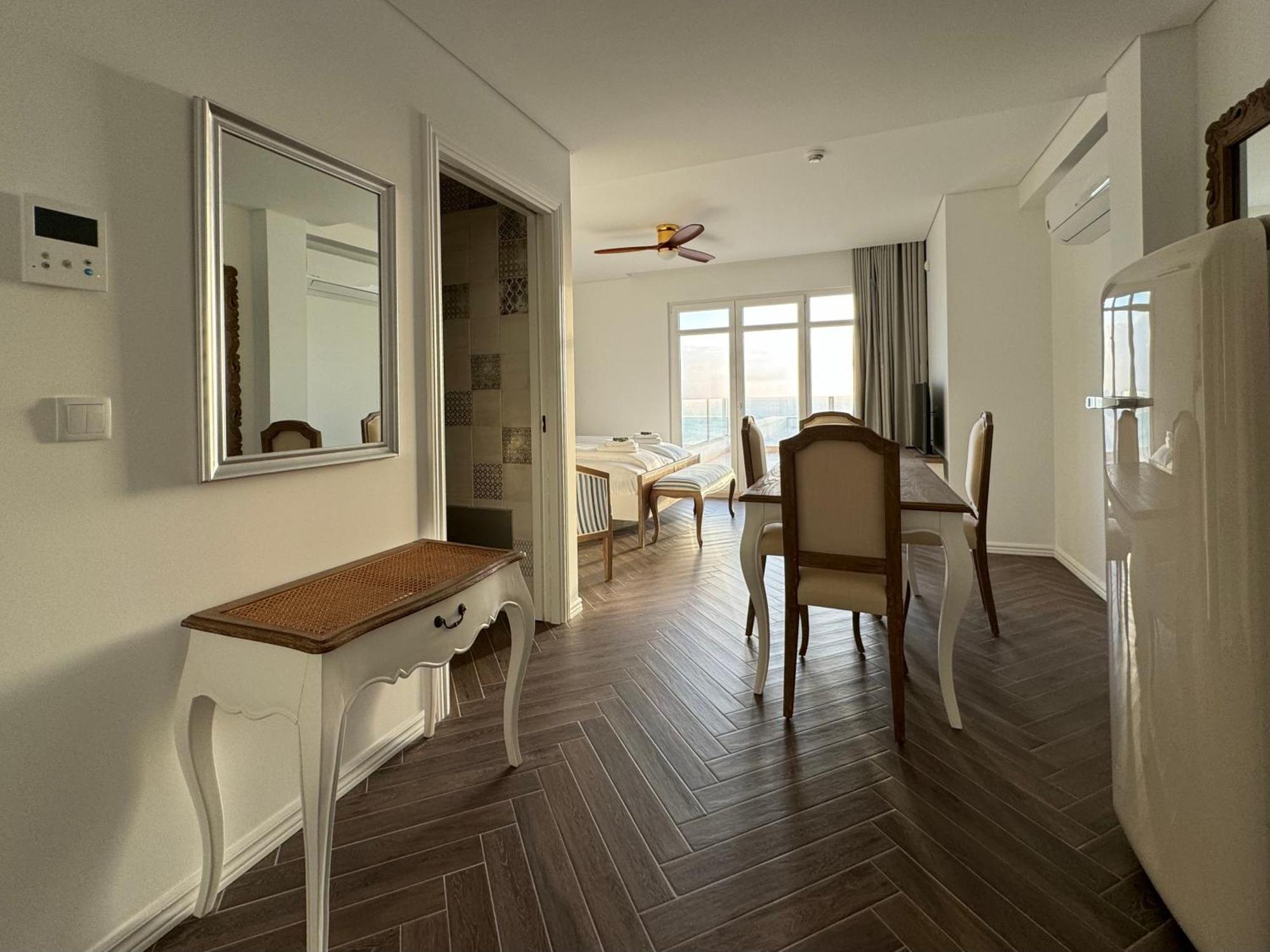 Ocean View Apartments โลรินญา ภายนอก รูปภาพ