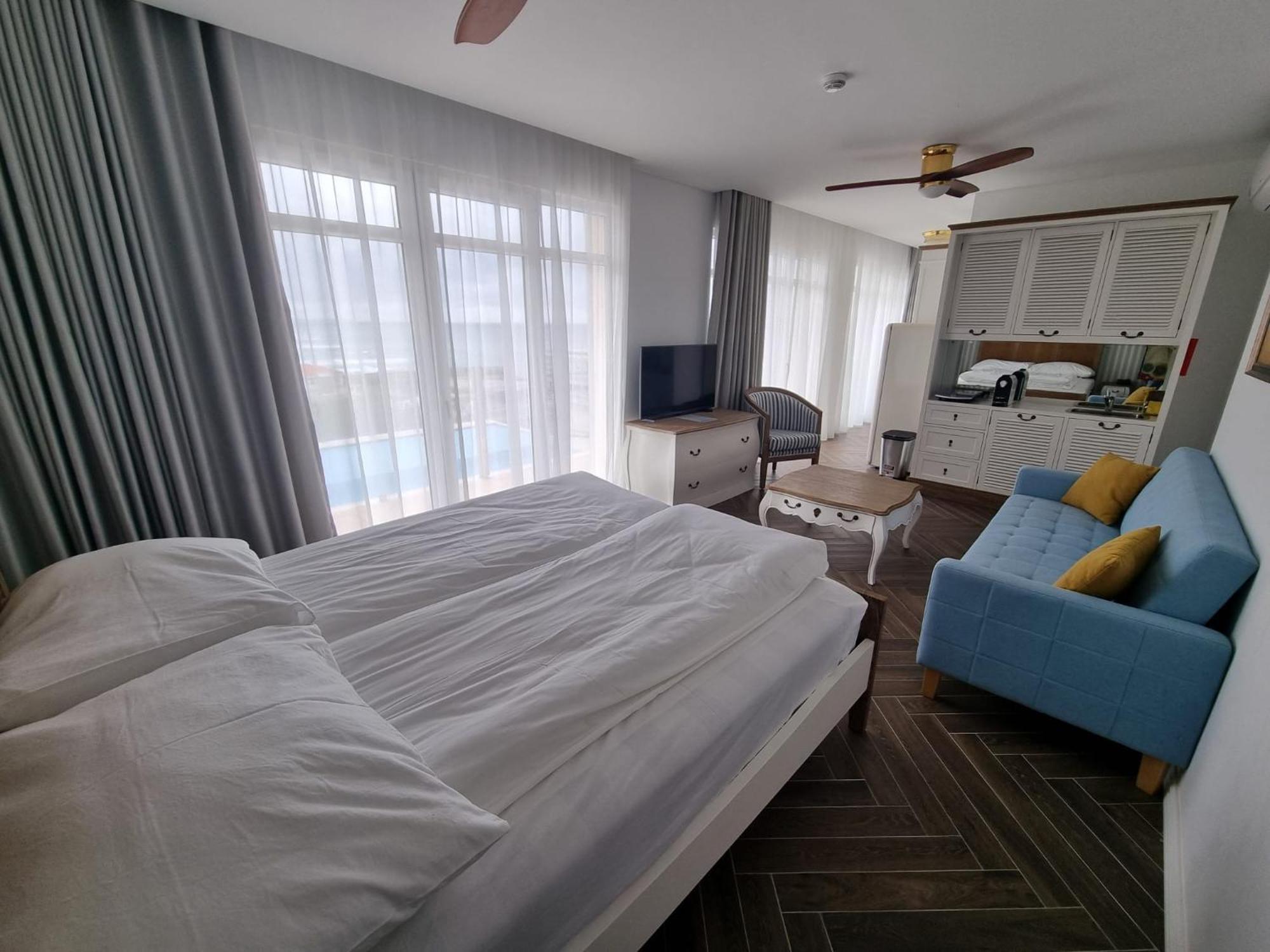 Ocean View Apartments โลรินญา ภายนอก รูปภาพ