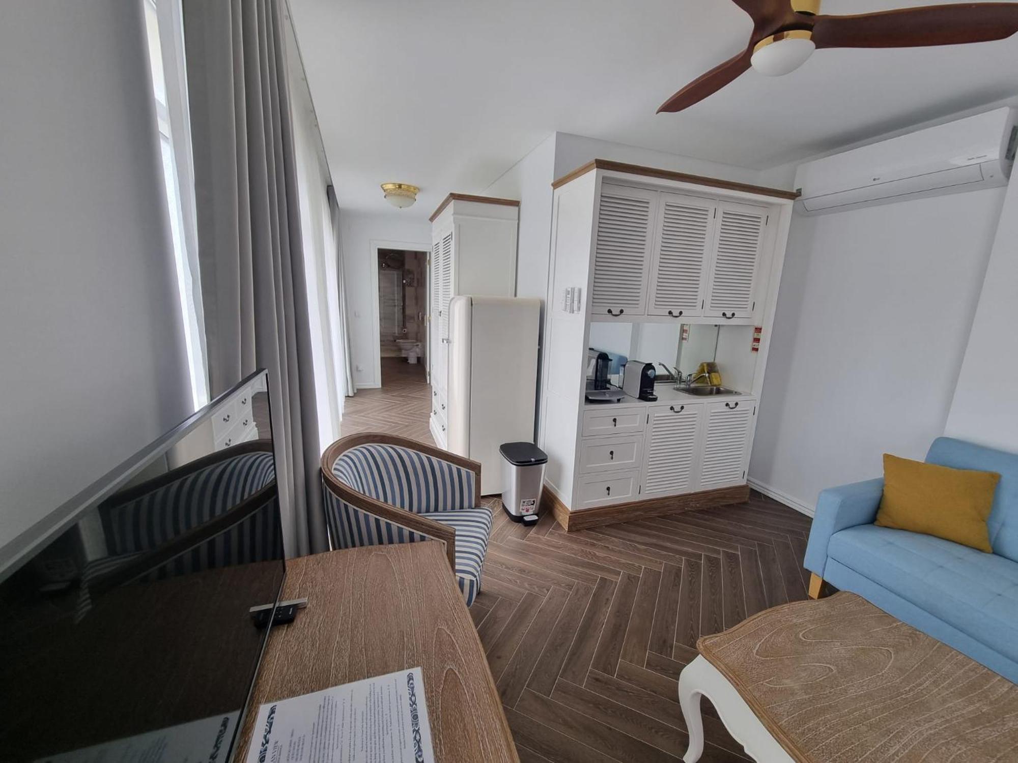 Ocean View Apartments โลรินญา ภายนอก รูปภาพ