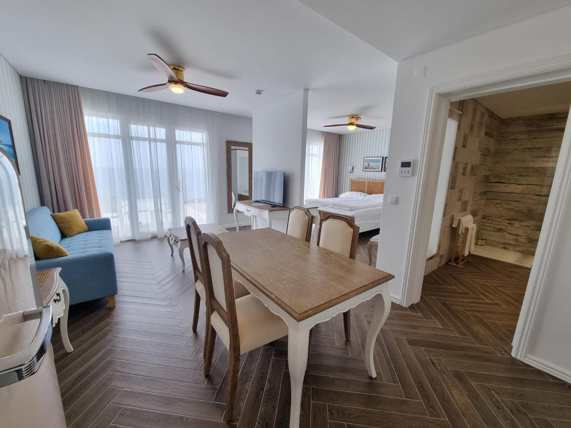 Ocean View Apartments โลรินญา ภายนอก รูปภาพ